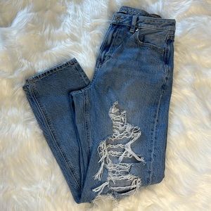 American Eagle Mom Jean Distressed Size 6